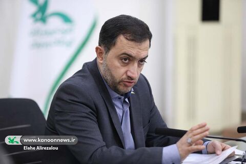 حامد علامتی، مدیر عامل کانون  در چهارمین نشست مدیران ارشد کانون