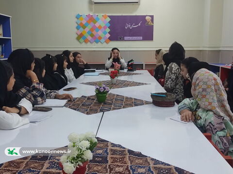 نشست‌های ادبی و گلستان‌خوانی در مراکز کانون استان بوشهر به روایت تصویر