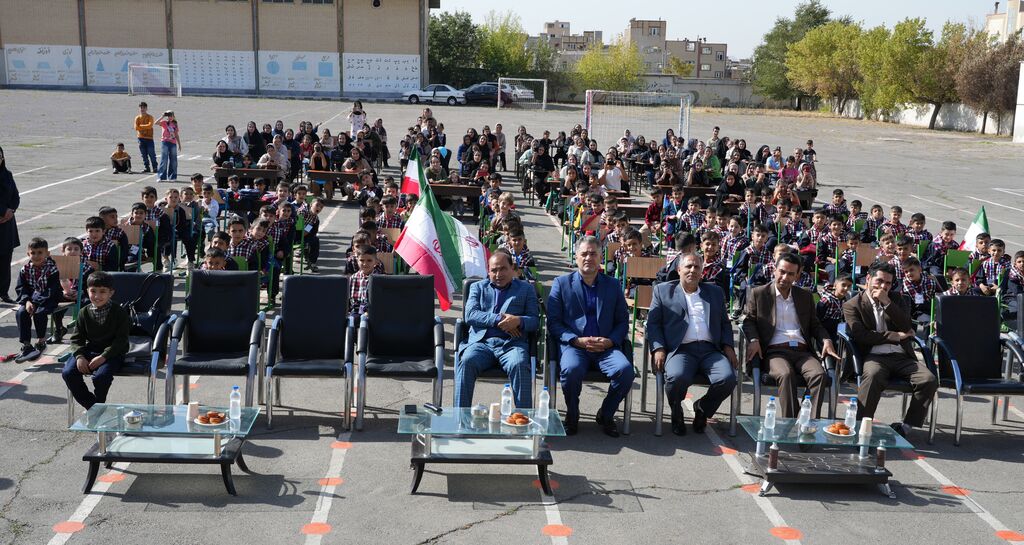 ویژه برنامه «آیین مهر» کانون پرورش فکری در مدرسه یوشانی تبریز