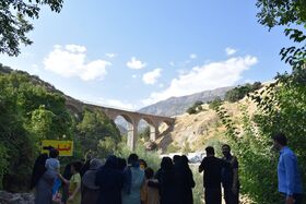 اردوی یک‌روزه کارکنان کانون پرورش فکری لرستان در آبشاربیشه خرم آباد