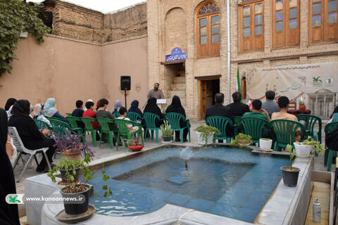 نشست «گلستان‌خوانی» کانون پرورش فکری لرستان