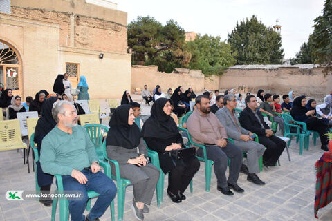 نشست «گلستان‌خوانی» کانون پرورش فکری لرستان
