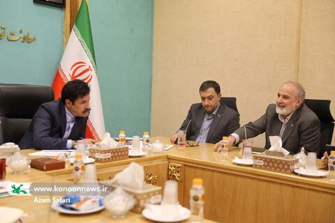 دیدار مدیرعامل و شماری از  مسئولان کانون با معاون رئیس‌جمهور در امور توسعه روستایی و مناطق محروم کشور