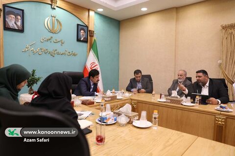 دیدار مدیرعامل و شماری از  مسئولان کانون با معاون رئیس‌جمهور در امور توسعه روستایی و مناطق محروم کشور