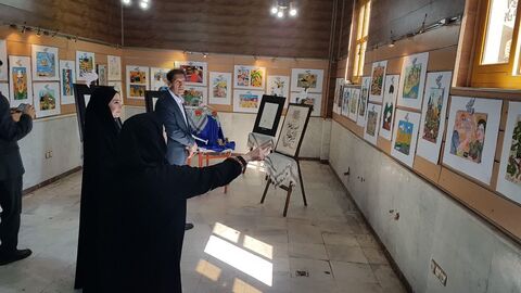 کرمانشاه.  نمایشگاه هفته دفاع مقدس