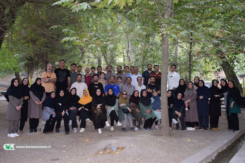اردوی یکروزه کارکنان کانون پرورش فکری لرستان در آبشاربیشه خرم آباد