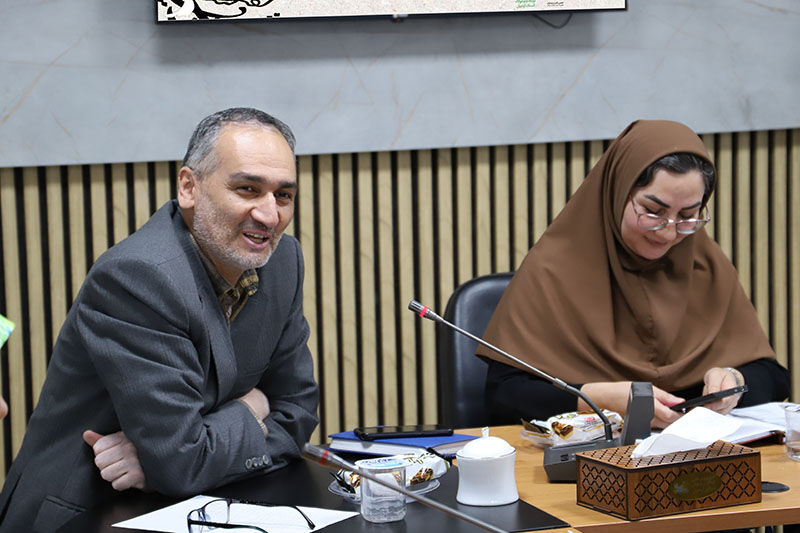 چهل و هفتمین نشست ادبی«بهارناز» کانون اردبیل بر پرورش نگاه شاعرانه و جسارت در ترکیبسازی تأکید کرد