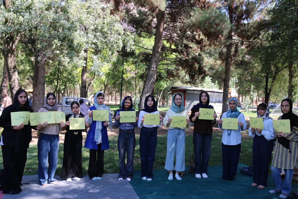 لیگ گلستانخوانی در اردوی کانونیاران مراکز کرمانشاه اجرا شد
