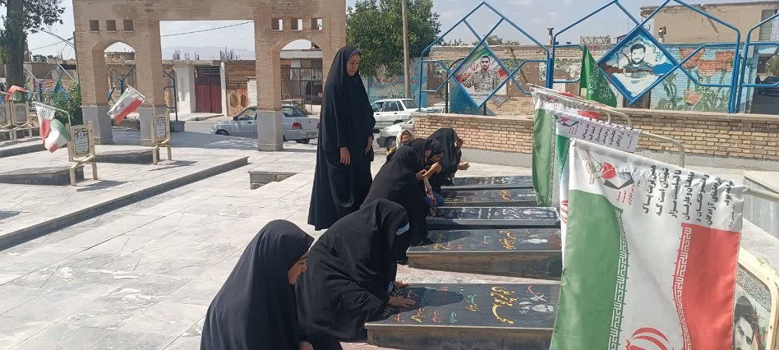 تجدید میثاق نوجوانان دارانی با شهدا  در هفته دفاع مقدس