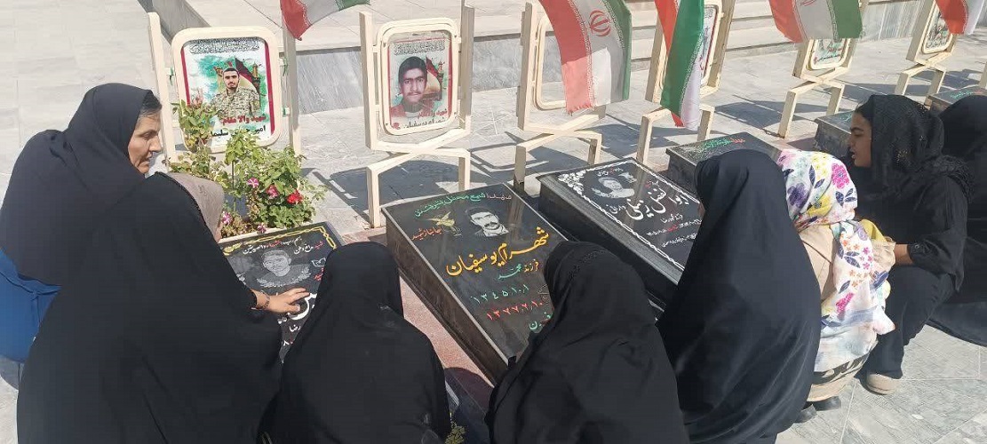 تجدید میثاق نوجوانان دارانی با شهدا در هفته دفاع مقدس