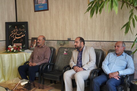 حضور مدیر کل کانون استان در دبیرستان زنده‌یاد رضا صادقی و تبریک روز اول مهر
