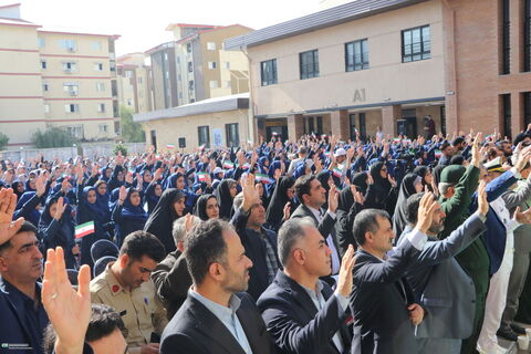 حضور سرپرست کانون گیلان در آیین نواختن زنگ مهر و مقاومت در رشت