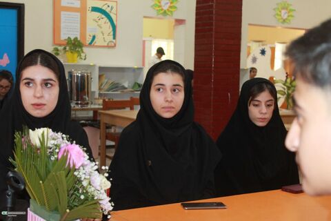 نشست مدیرکل کانون خوزستان با شورای نوجوان کانون باغملک