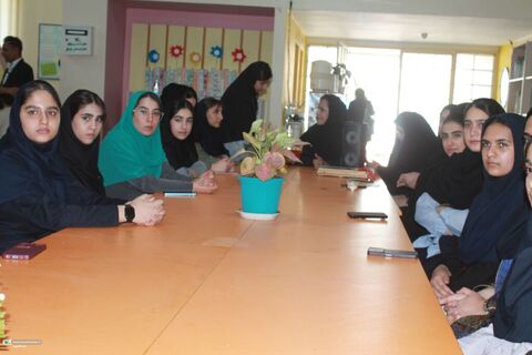 نشست مدیرکل کانون خوزستان با شورای نوجوان کانون باغملک
