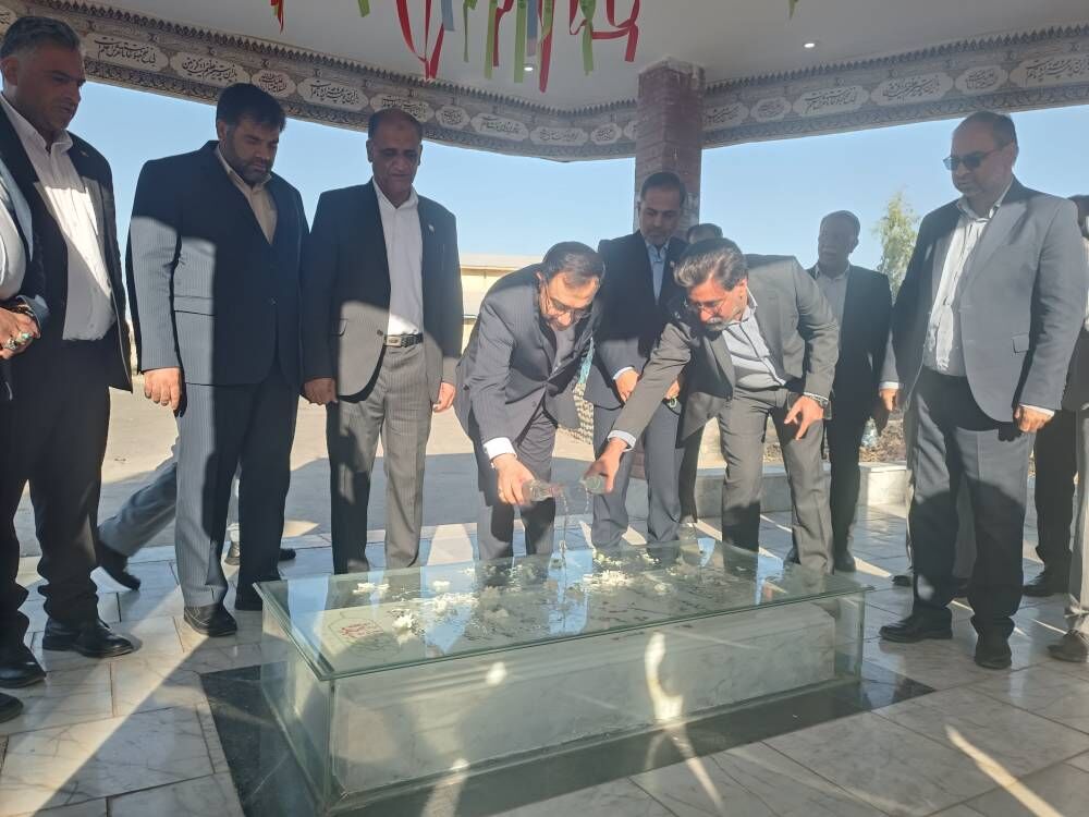 نواخته شدن زنگ مهر و مقاومت در سیستان و بلوچستان با حضور نماینده وزیر آموزش و پرورش