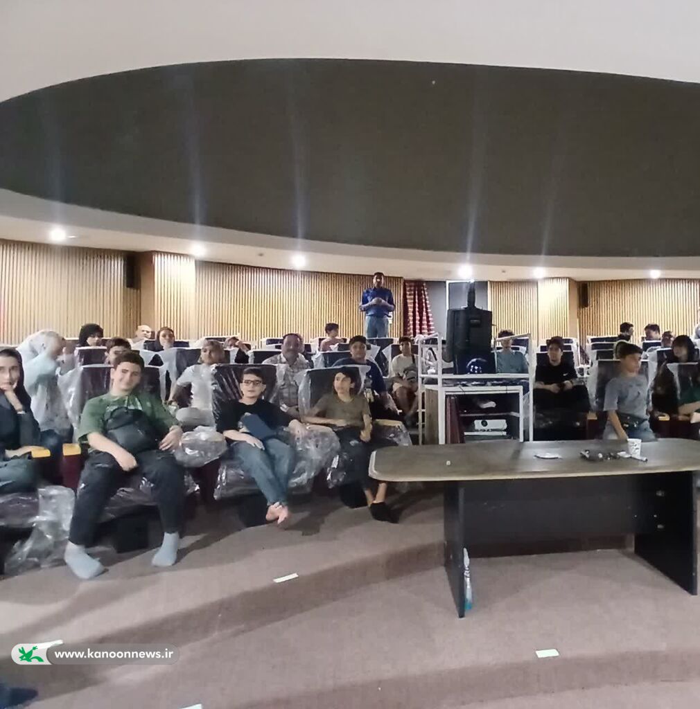 اختتامیه ترم اول نجوم اعضای مراکز فرهنگی هنری کانون شهر اراک برگزار شد