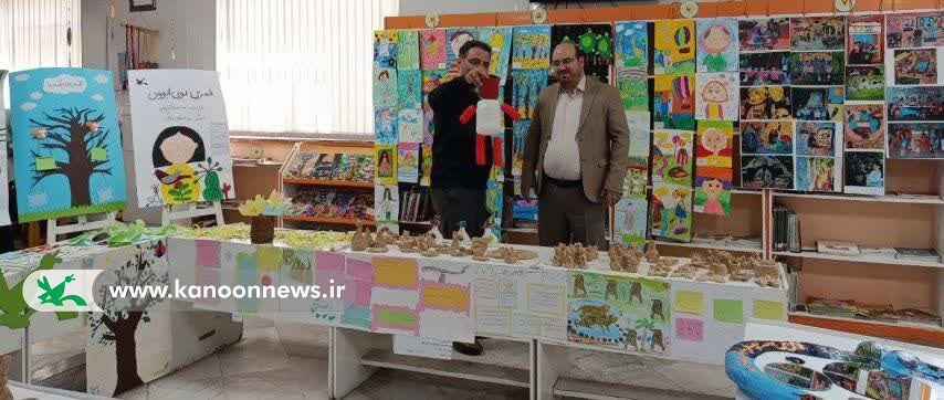 نمایشگاه دست‌سازه‌های تابستانه اعضای کانون شماره۵ شهر اراک افتتاح شد