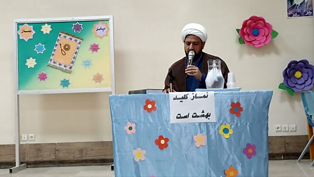 تجلیل از برگزیدگان مسابقات «بوی عطر خدا» در مرکز شماره ۱ کانون اسلام‌آباد غرب