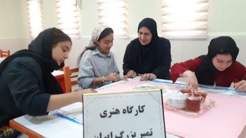 تجلی هویت ایرانی در دستان اعضای نوجوان کانون پرورش فکری آذربایجان‌غربی