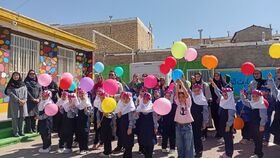 جشن ملی استقبال از مدرسه در مراکز فرهنگی‌هنری و کتابخانه‌های سیار کانون استان زنجان برگزار شد