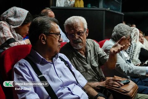 عباس جهانگیریان و حمیدرضا شاه آبادی  در  اجرای نمایش «بستور سپهسالار کوچک»