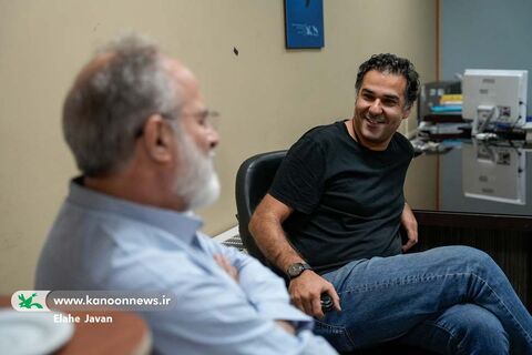 مزدک صالحی و محمدرضا کریمی صارمی در  اجرای نمایش «بستور سپهسالار کوچک»