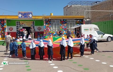 جشن ملی استقبال از مدرسه در مراکز فرهنگی‌هنری و کتابخانه‌های سیار کانون استان زنجان برگزار شد