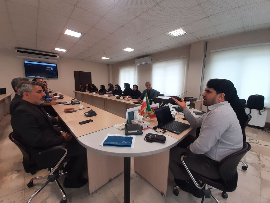 نشست تبیینی «جنگ تحمیلی» در کانون گلستان برگزار شد