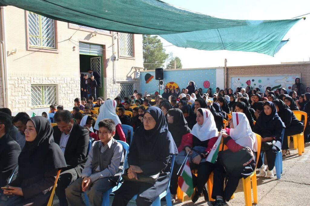 طنین «زنگ مهر و ایثار» در شهرستان سرخه