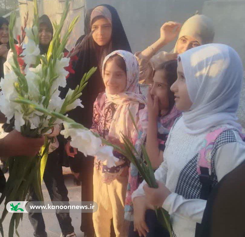 اعضای کانون رباط‌مراد با حضور در گلزار شهدا، یاد و خاطره قهرمانان میهن را گرامی داشتند