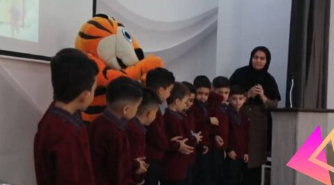 حال‌وهوای دفاع مقدس و بازگشایی مدارس در مراکز کانون استان اصفهان