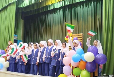 حال‌وهوای دفاع مقدس و بازگشایی مدارس در مراکز کانون استان اصفهان