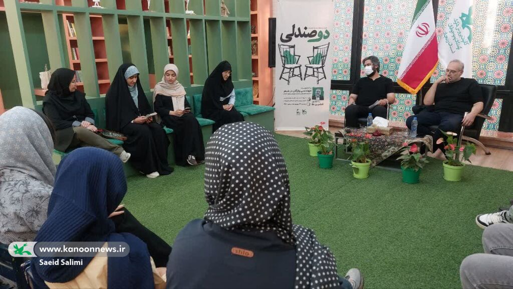 «دو صندلی» سپیدار با افشین علا؛ شاعران نوجوان پای درس مهندسی واژگان نشستند