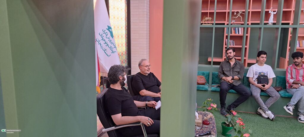 «دو صندلی» سپیدار با افشین علا؛ شاعران نوجوان پای درس مهندسی واژگان نشستند
