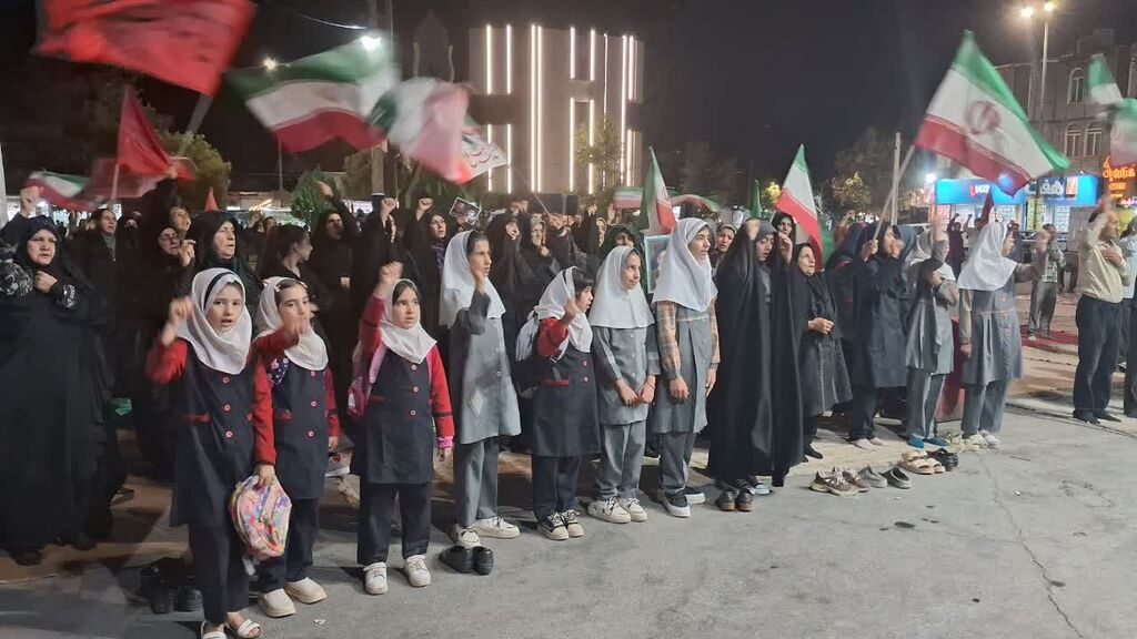 تجمع شبانه مردمی کنگاور میزبان برنامههای فرهنگی کانون شد