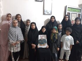 دیدار گرم کودکان و نوجوانان مرکز هرمز با مادر شهید جواد رئوفی مقدم
