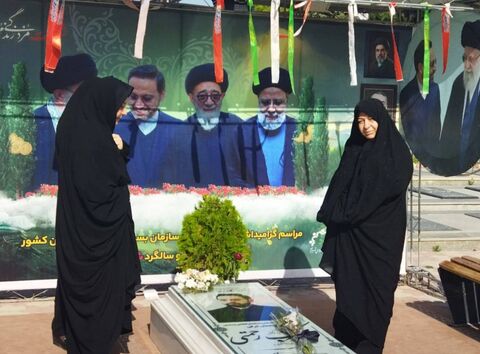 در راستای ترویج فرهنگ ایثار و مقاومت و با شعار «لبیک یا خامنه‌ای»، ویژه‌برنامه‌های متعددی در مراکز کانون آذربایجان شرقی در حال اجرا است.