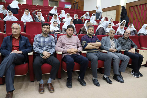 گزارش تصویری | بازدید مدیرکل، معاونان و کارشناسان کانون استان اردبیل از نمایشگاه عملیات رمضان