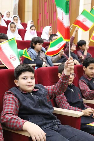 گزارش تصویری | بازدید مدیرکل، معاونان و کارشناسان کانون استان اردبیل از نمایشگاه عملیات رمضان