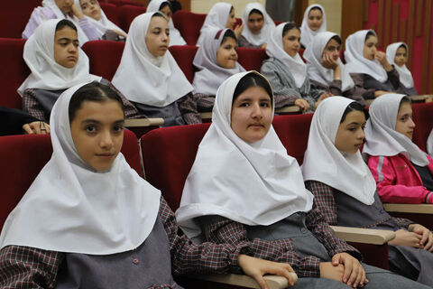 گزارش تصویری | بازدید مدیرکل، معاونان و کارشناسان کانون استان اردبیل از نمایشگاه عملیات رمضان