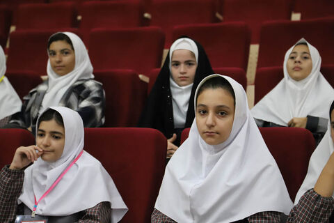 گزارش تصویری | بازدید مدیرکل، معاونان و کارشناسان کانون استان اردبیل از نمایشگاه عملیات رمضان