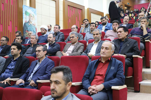 گزارش تصویری | بازدید مدیرکل، معاونان و کارشناسان کانون استان اردبیل از نمایشگاه عملیات رمضان