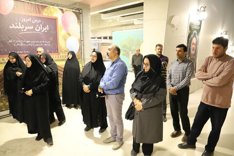 گزارش تصویری | بازدید مدیرکل، معاونان و کارشناسان کانون استان اردبیل از نمایشگاه عملیات رمضان