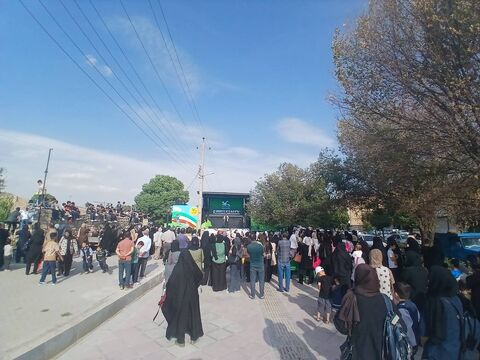 کرمانشاه.  کنگاور. تماشاخانه سیار