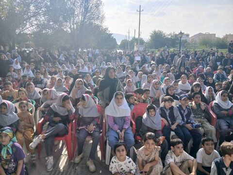 کرمانشاه.  کنگاور. تماشاخانه سیار