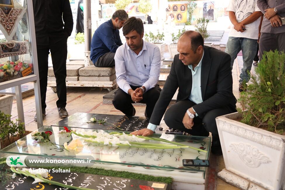 تجدید میثاق کارکنان کانون کرمان با آرمانهای شهدا