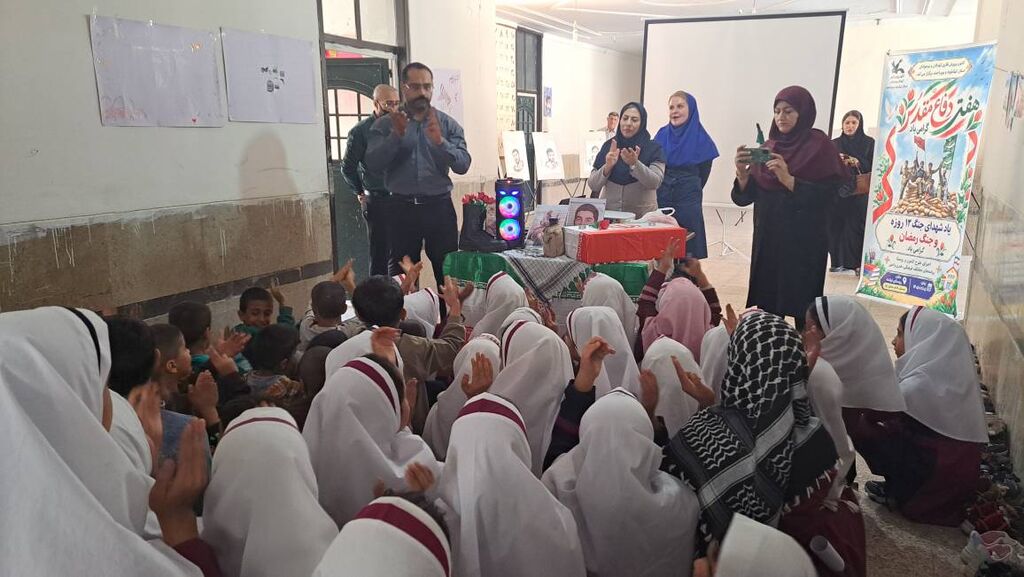 گرامیداشت هفته دفاع مقدس در قالب طرح «کانون و روستا» با حضور بیش از ۱۲۰ کودک و نوجوان در روستای توتنده