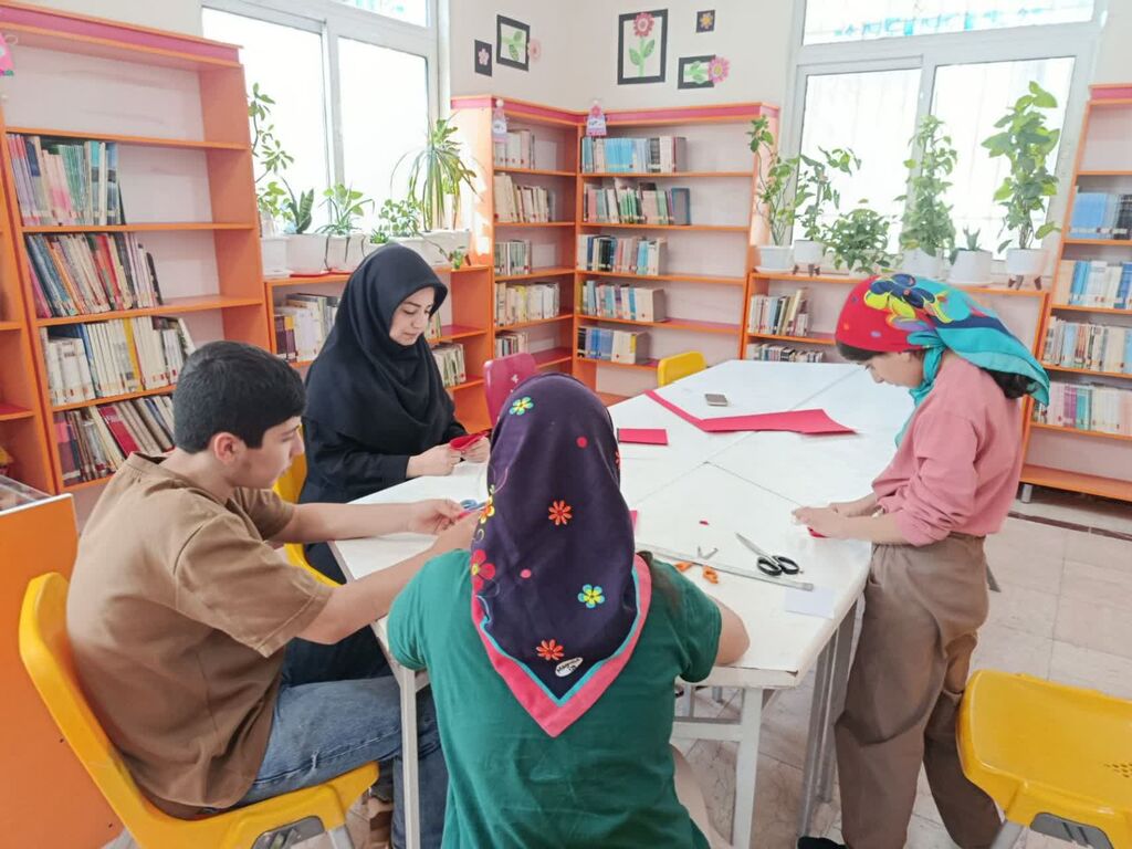 مرکز شماره ۱ کانون کرمانشاه برنامه‌های «به یاد کودکان میناب در دفاع مقدس» را اجرا کرد