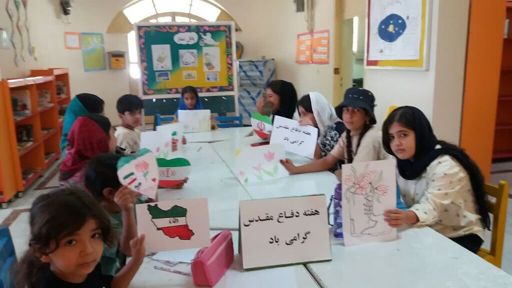 برنامه‌های دفاع مقدسی در مرکز گهواره اجرا شد
