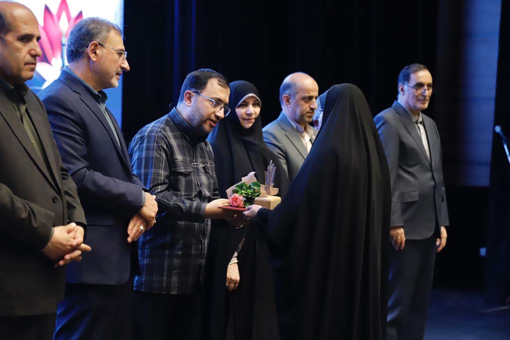 حضور مدیرعامل کانون در آیین تجلیل از برگزیدگان پویش ملی ایثار
